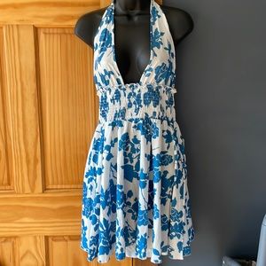 Super cute summer dress!